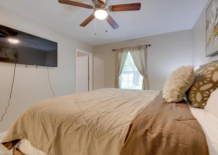 Dog-friendly Duplex ~ 7 Mi To Downtown *