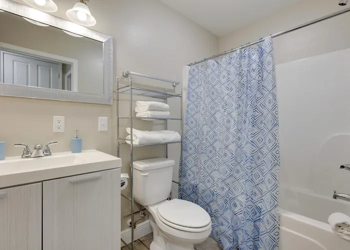 Dog-friendly Duplex ~ 7 Mi To Downtown *