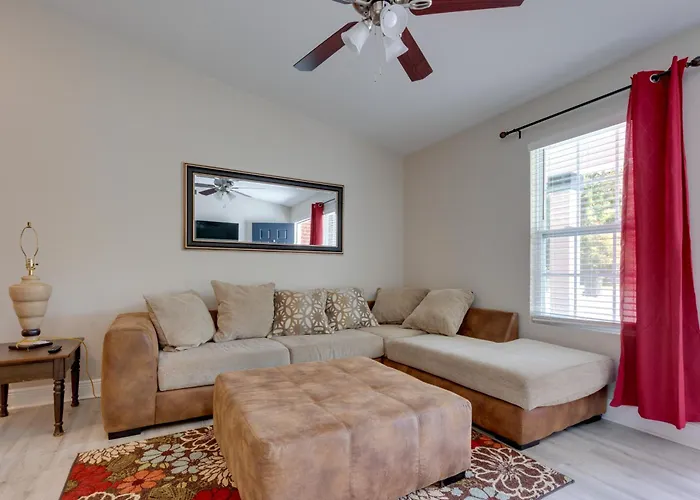 Dog-friendly Duplex ~ 7 Mi To Downtown Apartment