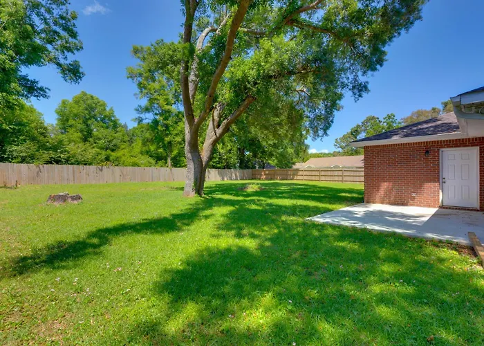 Dog-friendly Duplex ~ 7 Mi To Downtown